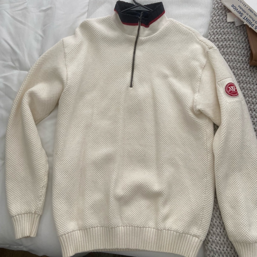2xl holebrook pullover.  Great condition
